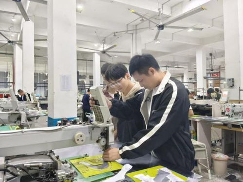 技術(shù)浪潮下,職業(yè)技能如何保鮮 聚焦計(jì)算機(jī)技術(shù)培訓(xùn)